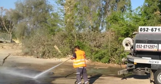 הסרת שורשים מקווי ביוב ביבנה